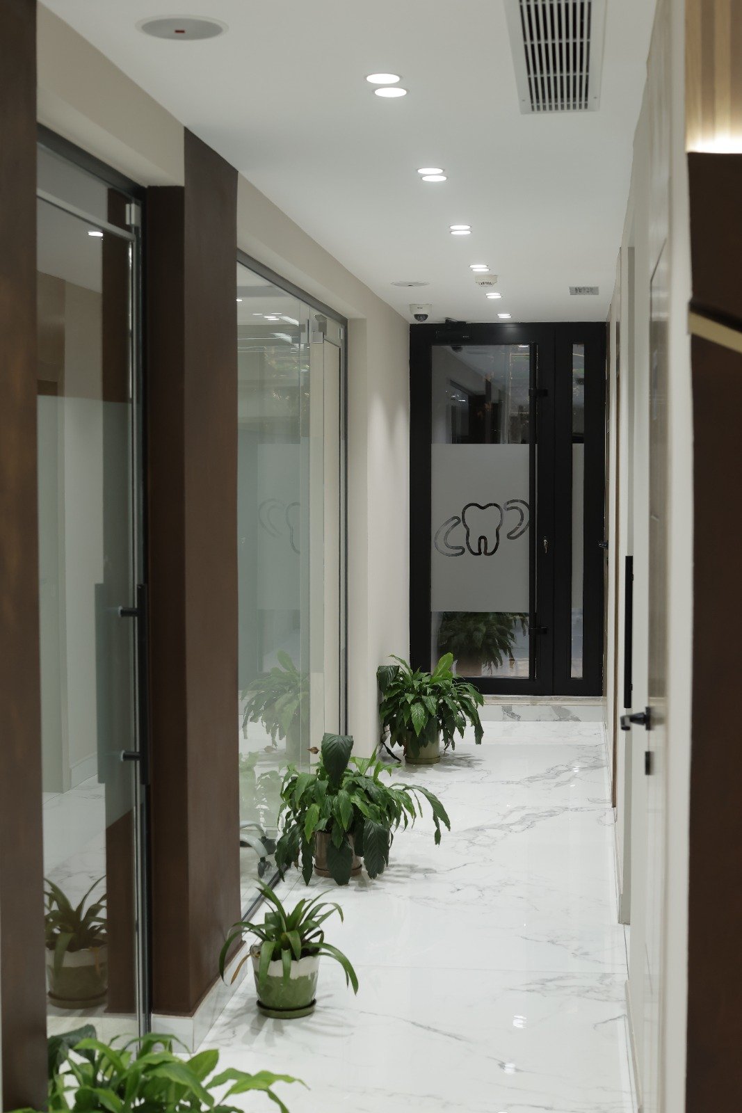 Logo në zyrë - Pamja 2